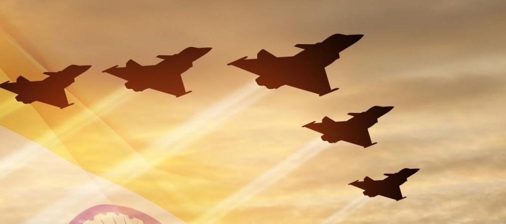 IAF's 40-aircraft spectacular flypast during R-Day Parade IAF's 40-aircraft spectacular flypast during R-Day Parade