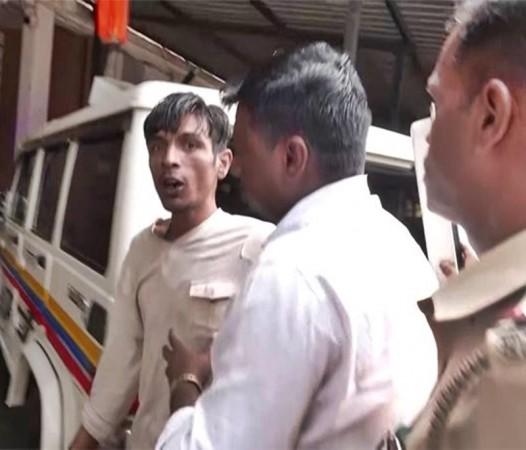 Saif Ali Khan stabbing case: Suspect detained by Mumbai cops, taken to Bandra police station