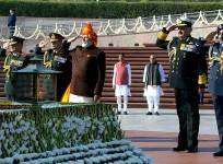 PM Modi pays tribute to fallen heroes on Republic Day at National War Memorial
