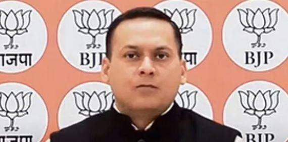Amit Malviya Amit Malviya hits back at Rahul Gandhi over CEC appointment dissent note
