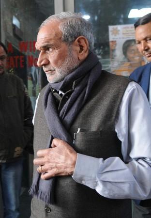 Cong leader Sajjan Kumar sentenced to life imprisonment in 1984 anti-Sikh riots
