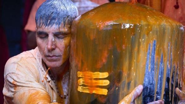 'Lord Shiva is my Father, what's wrong with that?: Akshay Kumar addresses controversy over hugging Shivling in Mahakal Chalo song 'Lord Shiva is my Father, what's wrong with that?: Akshay Kumar addresses controversy over hugging Shivling in Mahakal Chalo song
