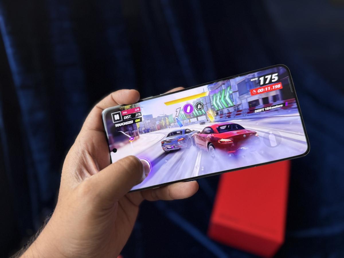 OnePlus 13 Review OnePlus 13 Review