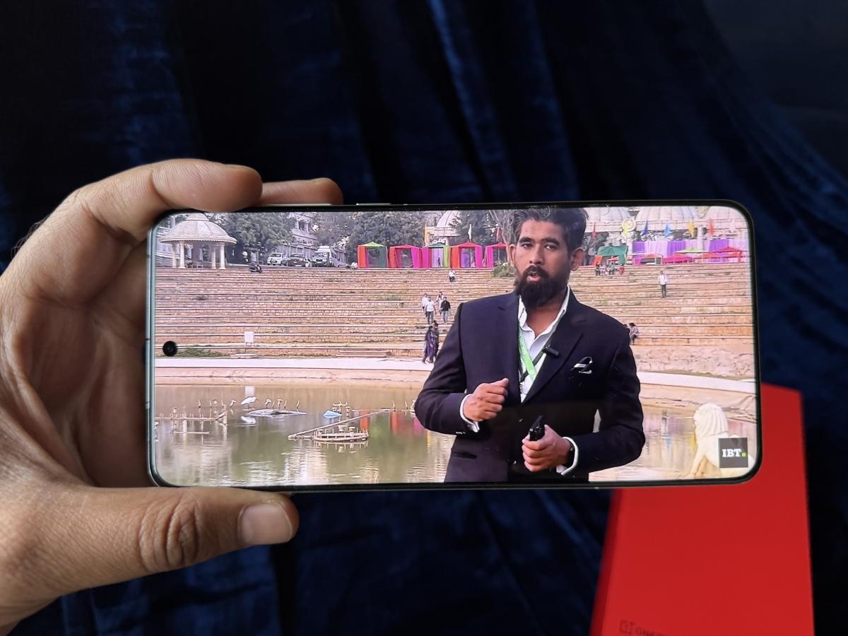 OnePlus 13 Review OnePlus 13 Review