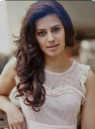 Kannada film actress held at Bengaluru airport with 14.8 kg gold