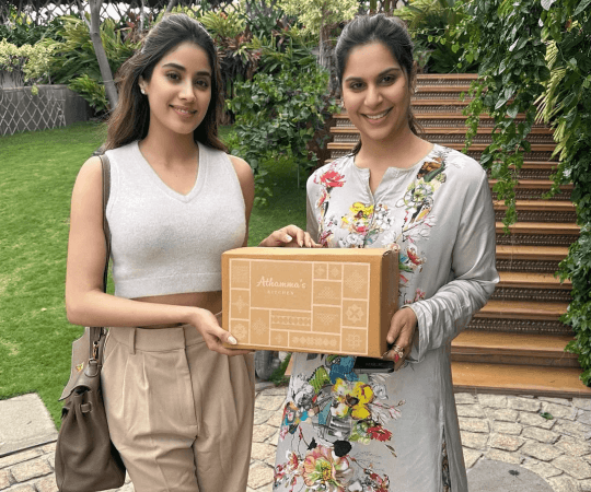 Janhvi and Upasana were all smiles as they posed together. Janhvi-Upasana