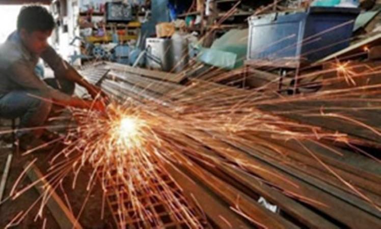 India's manufacturing sector posts robust growth in March, hiring up: HSBC India's manufacturing sector posts robust growth in March, hiring up: HSBC