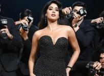 Janhvi Kapoor at Lakme Fashion Week