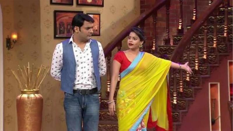 Sumona used to play the role of Kapil Sharma's wife on the show. Sumona Chakravarti-Kapil Sharma