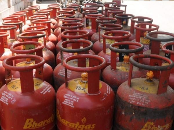 Maha: 'Ladki Bahin' beneficiaries now eligible for 'Annapurna Scheme', to get 3 LPG refills a year
