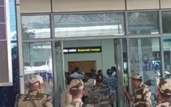 Rahul Gandhi in Patna to join Kanhaiya Kumar's Yatra, boost Congress cadre ahead of Bihar polls Rahul Gandhi in Patna to join Kanhaiya Kumar's Yatra, boost Congress cadre ahead of Bihar polls