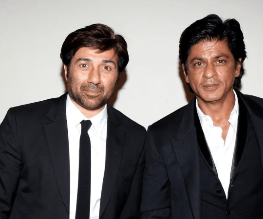 Sunny Deol and Shah Rukh Khan got into a bit of a tiff after their film 'Darr' was released. Sunny Deol-Shah Rukh Khan