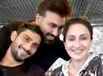 Aarya Babbar with Prateik and Juhi