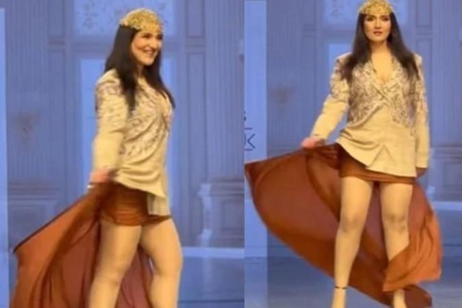 Tina Ahuja at Bombay Times Fashion Week Tina Ahuja at Bombay Times Fashion Week
