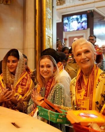 Jacqueline Fernandez seeks blessings at Mumbai's Siddhivinayak Temple with Elon Musk's mother, Maye Musk on Easter Jacqueline Fernandez seeks blessings at Mumbai's Siddhivinayak Temple with Elon Musk's mother, Maye Musk on Easter