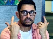 Aamir Khan gets emotional