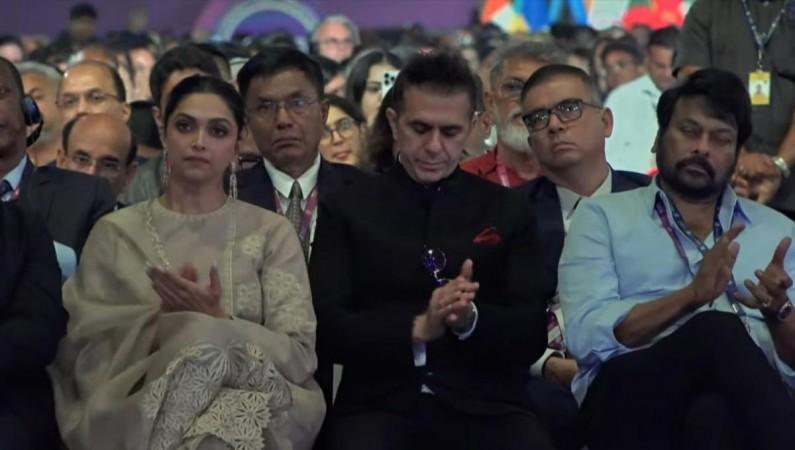 Waves 2025 Summit: Ranbir Kapoor, Alia Bhatt, SRK, Akshay Kumar seated together; Deepika Padukone sits with Mira Rajput [Inside Pics]