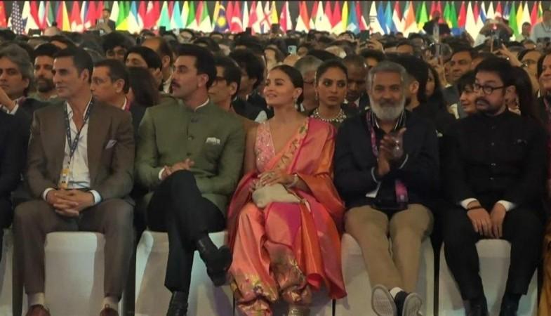 Waves 2025 Summit: Ranbir Kapoor, Alia Bhatt, SRK, Akshay Kumar seated together; Deepika Padukone sits with Mira Rajput [Inside Pics]