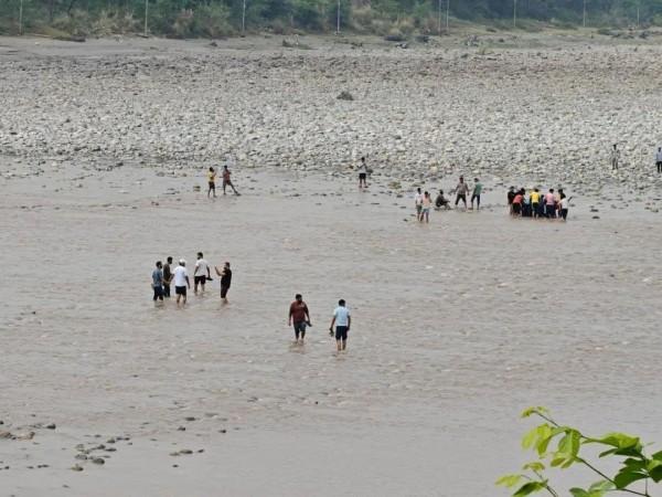 Due to the closure of water flow from the Baglihar and Salal dams on the Chenab River, the water level in the Chenab at Akhnoor has dropped drastically—reportedly the lowest ever recorded. In some areas, local residents are now able to cross the river on foot. River Chenab