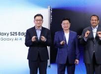 Photo caption: (L-R) Soon Choi, Corporate EVP, JB Park, President and CEO, and Raju Pullan, Senior VP, Samsung India, launched the Galaxy S25 Edge in India