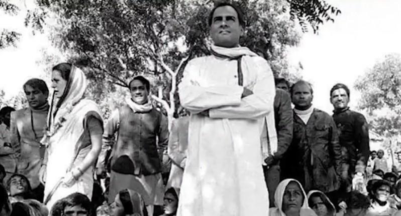 PM Modi pays tributes to Rajiv Gandhi on his 34th death anniversary PM Modi pays tributes to Rajiv Gandhi on his 34th death anniversary