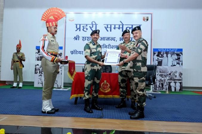 Inspector General BSF Shashank Anand facilitating BSF troopers for their unwavering courage, bravery, steadfast dedication, and invaluable contributions during Operation Sindoor. IG BSF Shashank Anand,