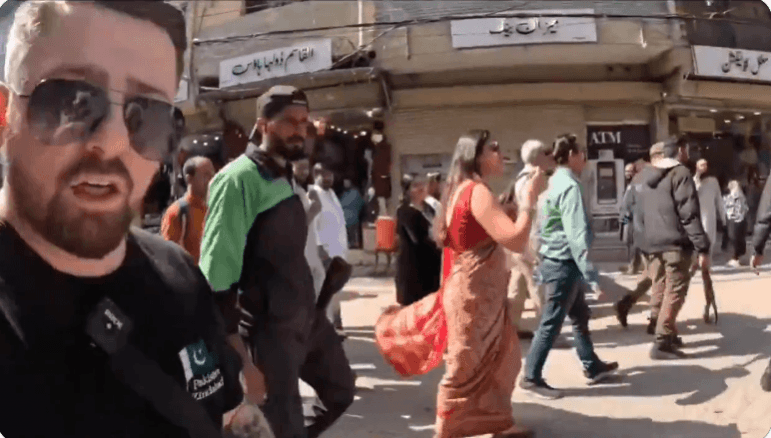 YouTuber Jyoti Malhotra is seen roaming in Anarkali Bazaar of Lahore with security guards of Pakistan Jyoti Malhotra