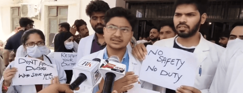 Doctors and para-medical staff of Doda hospital in J&K holding protest against AAP MLA Mehraj Malik Doctors
