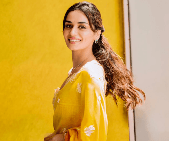 Manushi Chhillar slams misogynistic people who bring down women. Manushi Chhillar
