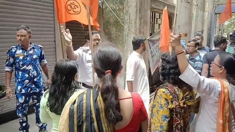 Shutdown in Bengal's Siliguri after VHP's protest call, 7 arrested Shutdown in Bengal's Siliguri after VHP's protest call, 7 arrested