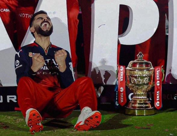 RCB wins IPL 2025: Virat Kohli kisses his trophy, poses with Chris Gayle, AB de Villiers as trio celebrate big win RCB wins IPL 2025: Virat Kohli kisses his trophy, poses with Chris Gayle, AB de Villiers as trio celebrate big win