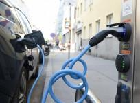 India's Electric Vehicle Market Surges Amid Supply Chain Challenges