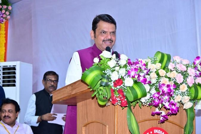 Mumbra railway accident: Maha CM orders probe, announces compensation of Rs 5 lakh to kin of deceased Mumbra railway accident: Maha CM orders probe, announces compensation of Rs 5 lakh to kin of deceased