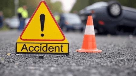 Bus en route to Kedarnath overturns in Tehri; 3 critical Bus en route to Kedarnath overturns in Tehri; 3 critical
