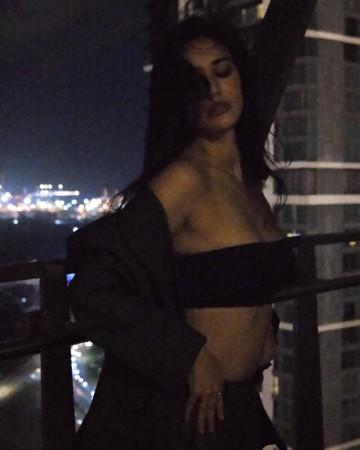 'No Man Deserves You': Mouni Roy sings goofy birthday song for BFF Disha Patani; see see hot bikini, photos of actor that sets Instagram on fire 'No Man Deserves You': Mouni Roy sings goofy birthday song for BFF Disha Patani; see see hot bikini, photos of actor that sets Instagram on fire