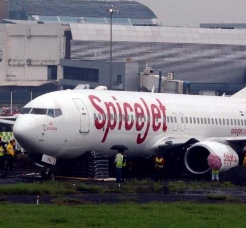 Tirupati-bound SpiceJet flight returns to Hyderabad due to technical snag Tirupati-bound SpiceJet flight returns to Hyderabad due to technical snag