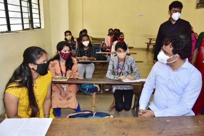 Record 4,590 TN students availed loans under PM-Vidyalaxmi scheme Record 4,590 TN students availed loans under PM-Vidyalaxmi scheme