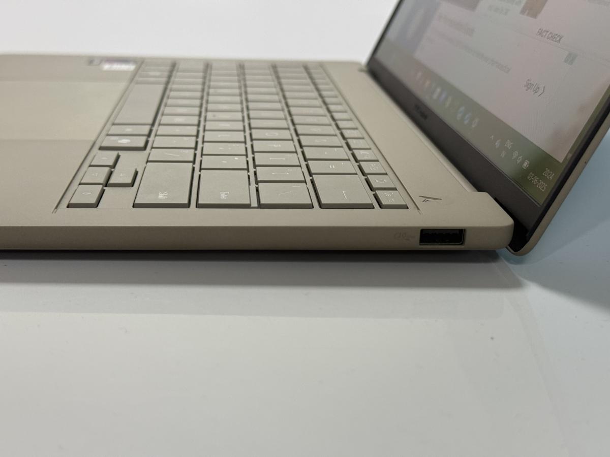 Asus Zenbook A14 (UX3407QA) review