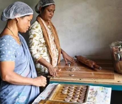 Women-Led SHGs Drive Atmanirbhar Bharat with Jowar Roti Success Women-Led SHGs Drive Atmanirbhar Bharat with Jowar Roti Success