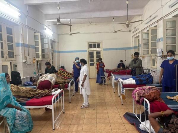 Fire breaks out in B'luru's Victoria Hospital burns ward, 26 patients evacuated Fire breaks out in B'luru's Victoria Hospital burns ward, 26 patients evacuated