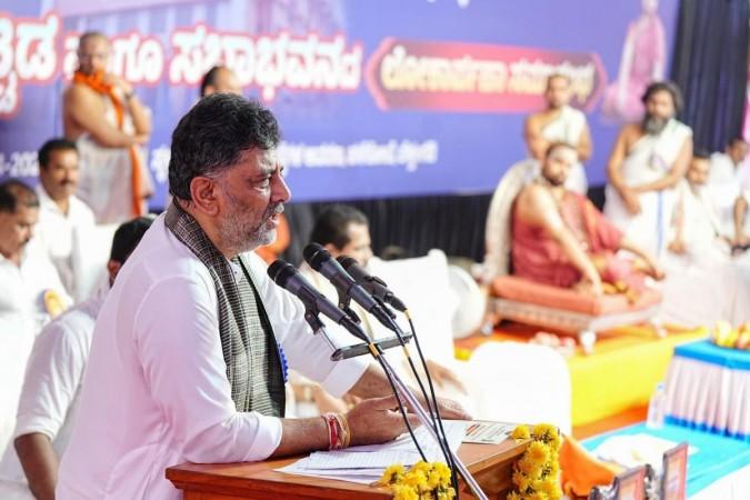 Defamation case: K'taka HC stays trial court proceedings against Dy CM Shivakumar Defamation case: K'taka HC stays trial court proceedings against Dy CM Shivakumar
