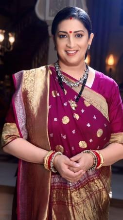 Kyunki Saas Bhi Kabhi Bahu Thi 2: Smriti Irani's Tulsi look unveiled; Amar Upadhyay begins shoot, says 'Puraani yaadein taaza ho gayi' Kyunki Saas Bhi Kabhi Bahu Thi 2: Smriti Irani's Tulsi look unveiled; Amar Upadhyay begins shoot, says 'Puraani yaadein taaza ho gayi'