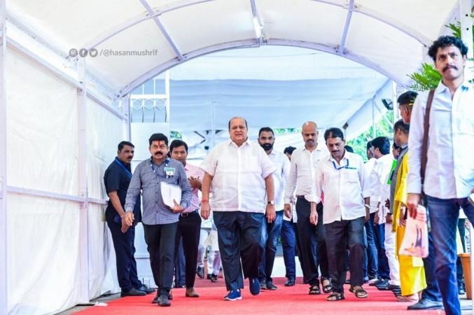 Bogus doctor menace: 343 offences registered in 2023 and 2024, says Maha Minister Bogus doctor menace: 343 offences registered in 2023 and 2024, says Maha Minister