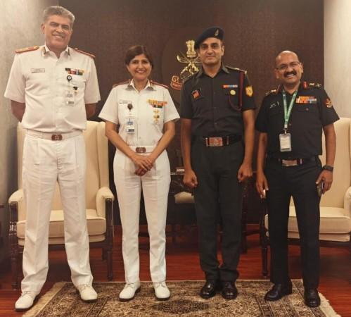 Major Rohit Bachwala gets Chief of Army Staff Commendation Card for helping woman deliver baby at rly stn Major Rohit Bachwala gets Chief of Army Staff Commendation Card for helping woman deliver baby at rly stn