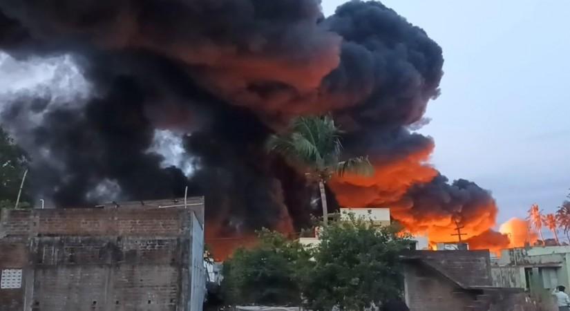 TN goods train fire sparks evacuation, Chennai rail services hit TN goods train fire sparks evacuation, Chennai rail services hit
