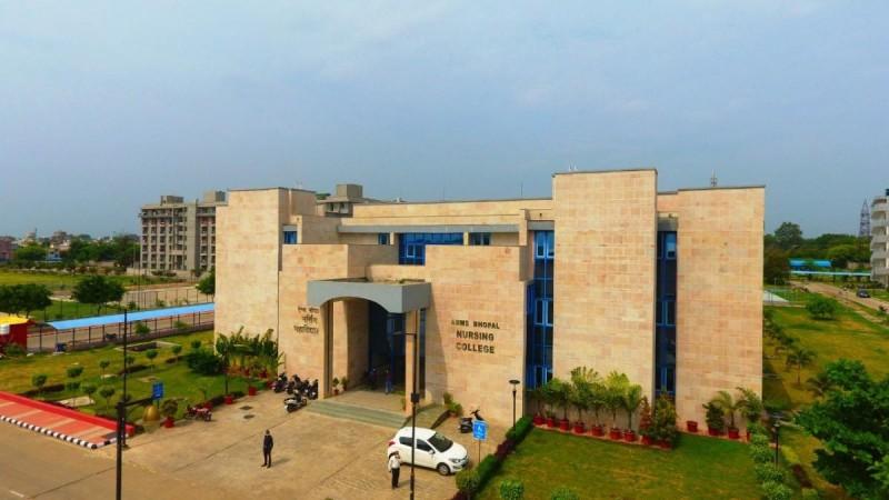 Commerce & Industry Ministry clocks hectic week to push exports, big projects Commerce & Industry Ministry clocks hectic week to push exports, big projects