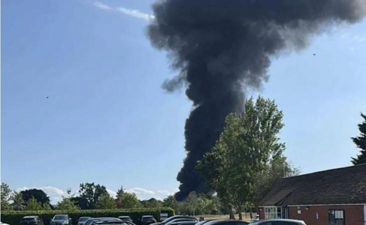 Plane crashes at London Southend airport Plane crashes at London Southend airport