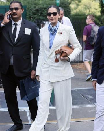 From Sonam Kapoor, Anushka Sharma, Avneet Kaur, Priyanka- Nick: Celebs add glam to Wimbledon whites From Sonam Kapoor, Anushka Sharma, Avneet Kaur, Priyanka- Nick: Celebs add glam to Wimbledon whites