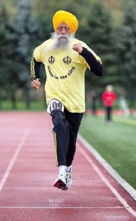 Centenarian marathon runner Fauja Singh dies in a road accident in Punjab Centenarian marathon runner Fauja Singh dies in a road accident in Punjab