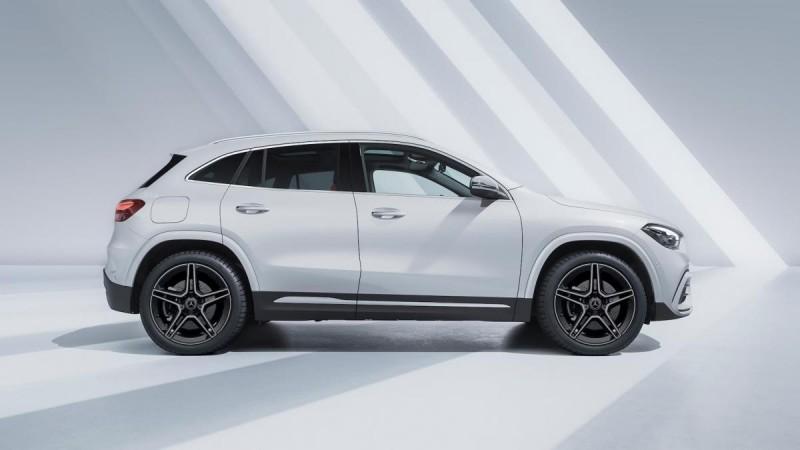 Mercedes-Benz GLA 220d 4MATIC Mercedes-Benz GLA 220d 4MATIC